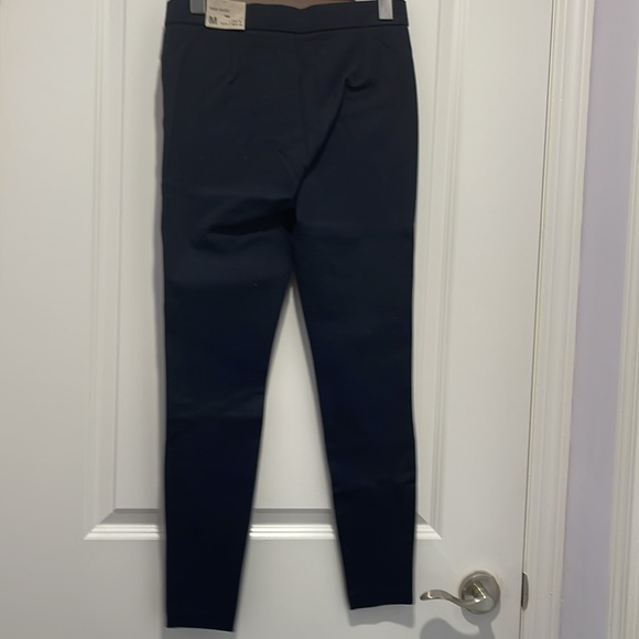 NWT- Summer Pant for Ladies - Picture 4 of 4